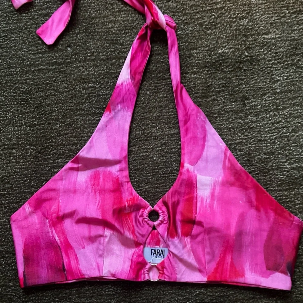 Revolve Set - Picture 2 of 4